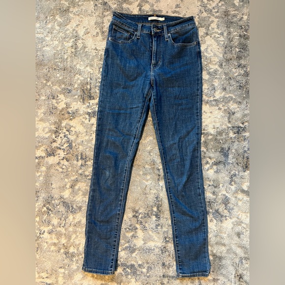 LEVI’s 721 high rise skinny jean medium wash - Picture 2 of 3